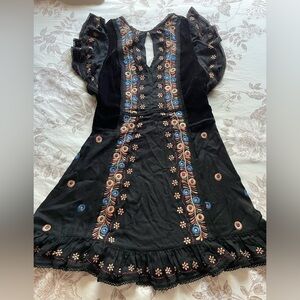 Anthropologie Love Sam Desiree Black Embroidered Keyhole Mini Dress Small Boho